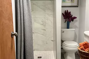 000 Oakwoods Dr, South Kingstown, RI 02879 - Photo 10