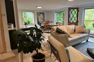 000 Oakwoods Dr, South Kingstown, RI 02879 - Photo 4
