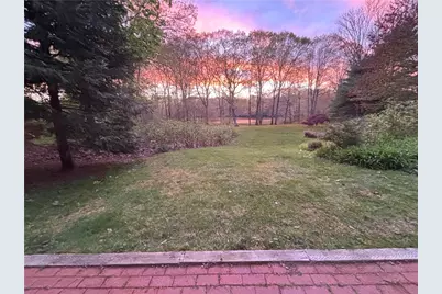000 Oakwoods Drive, South Kingstown, RI 02879 - Photo 18