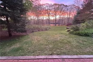000 Oakwoods Dr, South Kingstown, RI 02879 - Photo 18