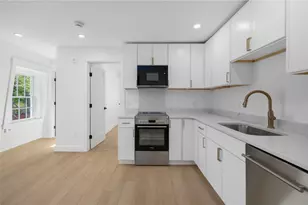 23 Melrose St, East Greenwich, RI 02818 - Photo 1