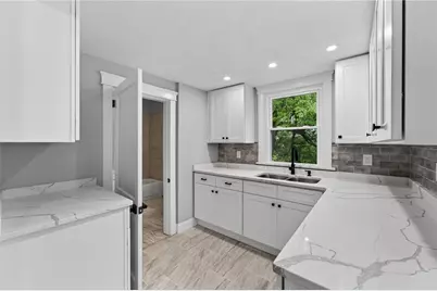 31 Bowdoin Street, Providence, RI 02909 - Photo 12