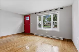 72 Julian St, Pawtucket, RI 02861 - Photo 12