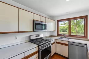 12 Silver St, Warwick, RI 02889 - Photo 10
