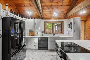 685 Round Top Rd, Burrillville, RI 02830 - Photo 8