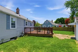 191 Long View Dr, Warwick, RI 02886 - Photo 32