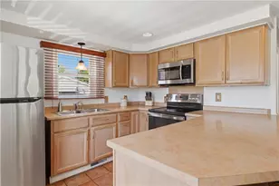 191 Long View Dr, Warwick, RI 02886 - Photo 16