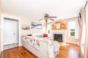 204 Harmony Ct, Warwick, RI 02889 - Photo 12