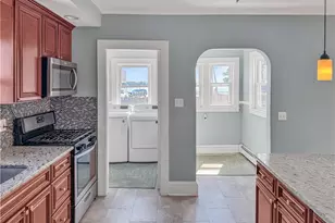 67 Ocean Ave, Cranston, RI 02905 - Photo 10