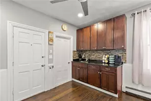 37 Royal St, Providence, RI 02906 - Photo 10
