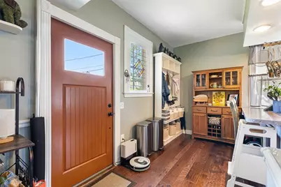 10 Burton Avenue, East Providence, RI 02915 - Photo 8