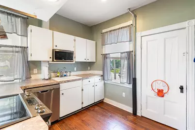 10 Burton Avenue, East Providence, RI 02915 - Photo 10