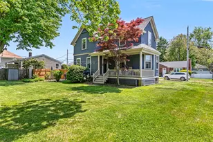 10 Burton Ave, East Providence, RI 02915 - Photo 40