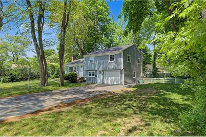 134 Rogers Avenue, Barrington, RI 02806 - Photo 2