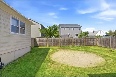 25 Oakdale Street, Warwick, RI 02888 - Photo 32