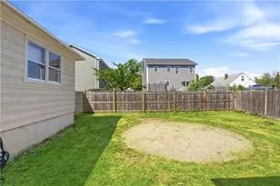 25 Oakdale St, Warwick, RI 02888 - Photo 32
