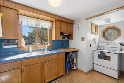 25 Oakdale Street, Warwick, RI 02888 - Photo 10