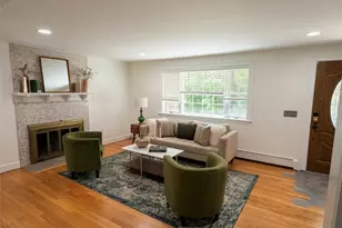 1785 Division Rd, East Greenwich, RI 02818 - Photo 2