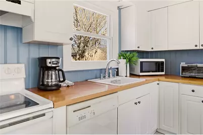 415 Wapping Road, Portsmouth, RI 02871 - Photo 22