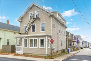427 Spring St, Newport, RI 02840 - Photo 2