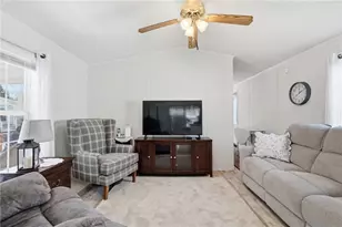 27 Woodward Rd, Lincoln, RI 02865 - Photo 6