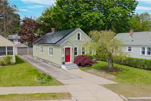 158 Gentian Ave, Providence, RI 02908 - Photo 34