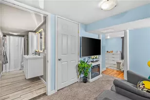 158 Gentian Ave, Providence, RI 02908 - Photo 20
