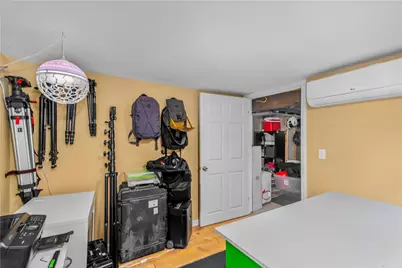158 Gentian Avenue, Providence, RI 02908 - Photo 26