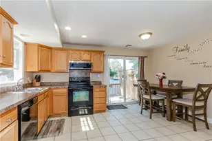 18 Willis St, Cranston, RI 02910 - Photo 2