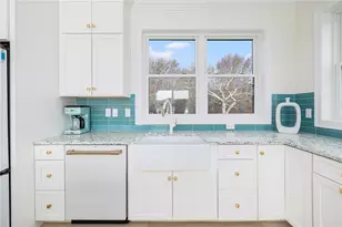 38 Beach Dr, South Kingstown, RI 02879 - Photo 14