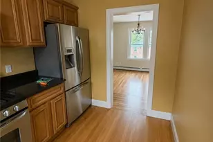 33 Messina St, Providence, RI 02908 - Photo 2