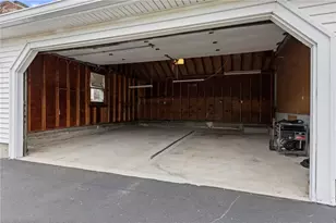7 Esther St, Cranston, RI 02920 - Photo 28