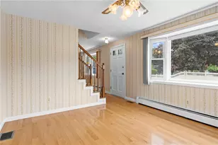 7 Esther St, Cranston, RI 02920 - Photo 8