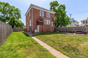 53 Edgewood Ave, Cranston, RI 02905 - Photo 24