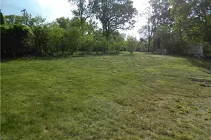 68 Zinnia Dr, Cranston, RI 02920 - Photo 14