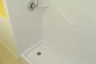 68 Zinnia Dr, Cranston, RI 02920 - Photo 10