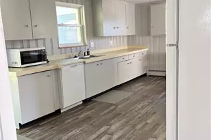 10 Anawan Ave, Narragansett, RI 02882 - Photo 6