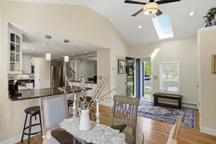 34 Brooks Farm Dr, Bristol, RI 02809 - Photo 6
