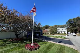34 Brooks Farm Dr, Bristol, RI 02809 - Photo 36