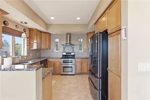 25 Narragansett St, North Kingstown, RI 02852 - Photo 24