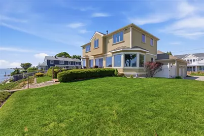 25 Narragansett Street, North Kingstown, RI 02852 - Photo 2