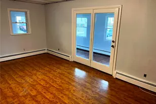 38 Lawrence St, Pawtucket, RI 02860 - Photo 12