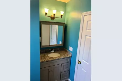 38 Lawrence Street, Pawtucket, RI 02860 - Photo 16