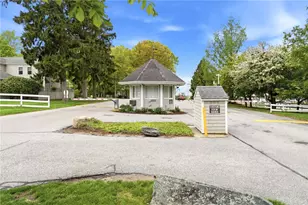 31 Sea Breeze Ln, Bristol, RI 02809 - Photo 6