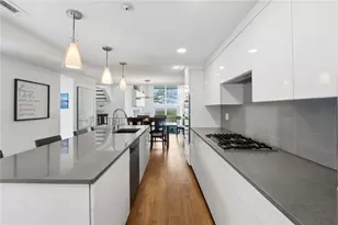 31 Sea Breeze Ln, Bristol, RI 02809 - Photo 8