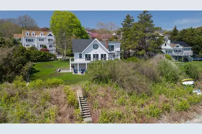 81 Bayside Avenue, Portsmouth, RI 02871 - Photo 32
