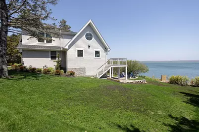 81 Bayside Avenue, Portsmouth, RI 02871 - Photo 24