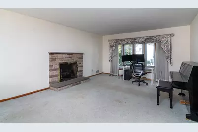 64 Amherst Road, Cranston, RI 02920 - Photo 8