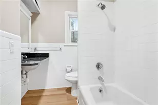 427 Spring St, Newport, RI 02840 - Photo 10