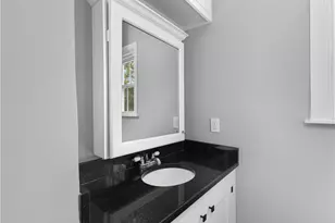 427 Spring St, Newport, RI 02840 - Photo 10